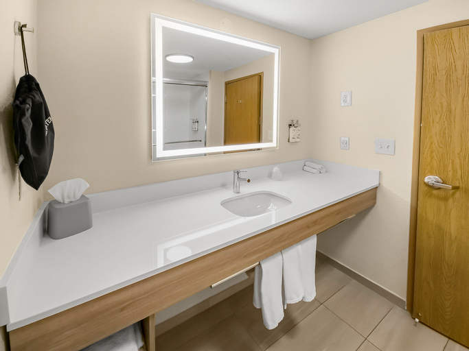 Bathroom 8