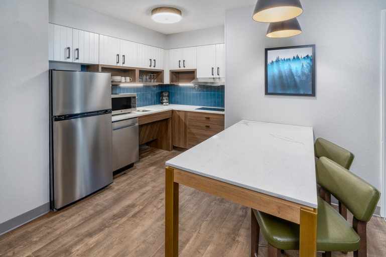 Staybridge Suites Denver - Cherry Creek - Tap to explore photos
