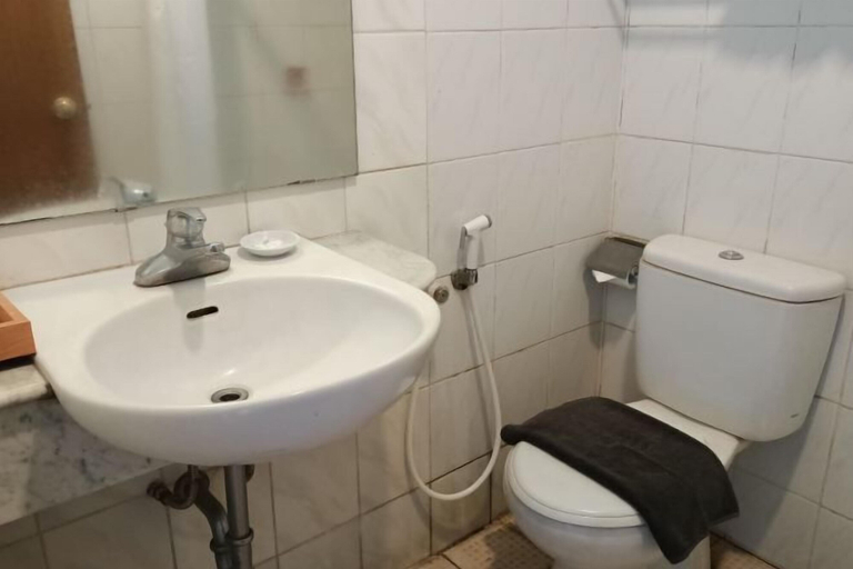 Bathroom 15
