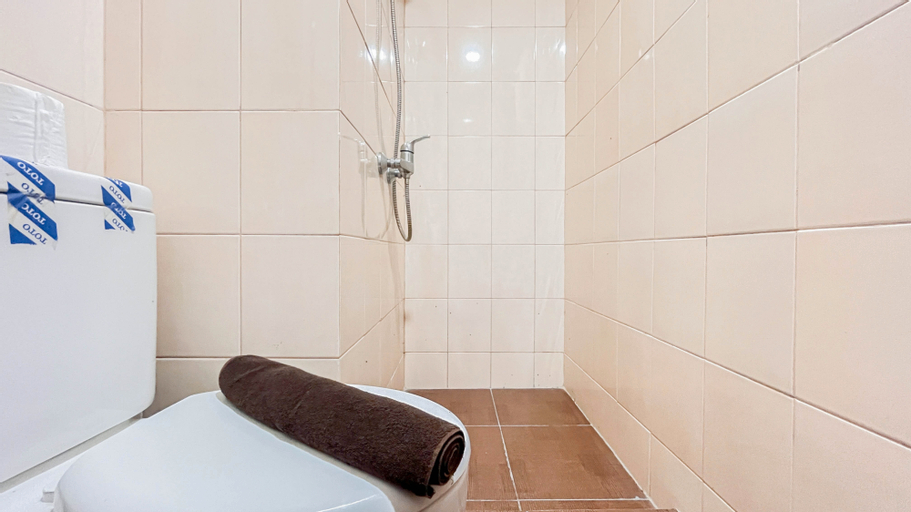 Bathroom 9