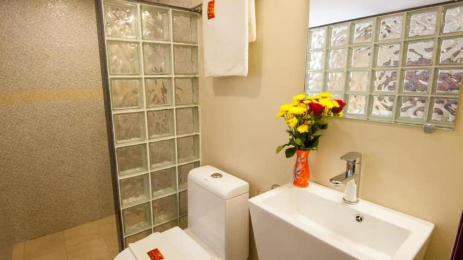 Bathroom 4