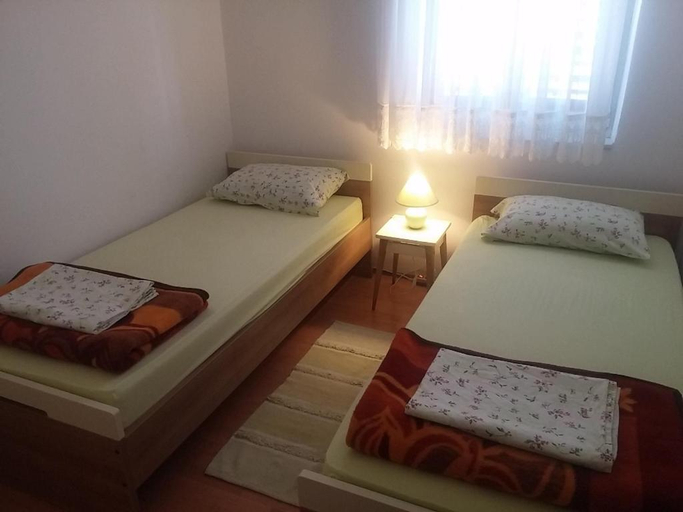 Others 3, Guesthouse Dante, Tisno
