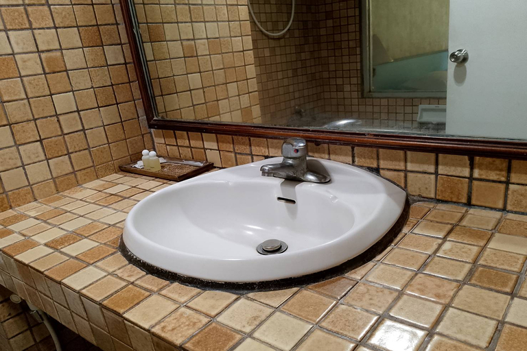 Bathroom 12