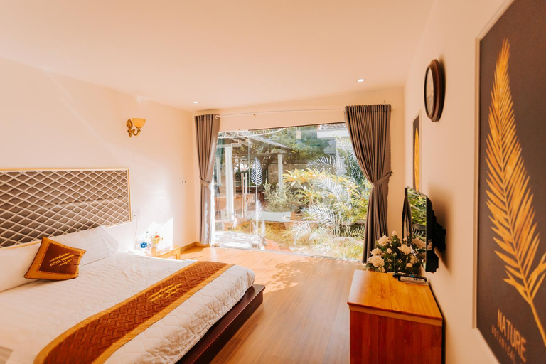 Bedroom 12