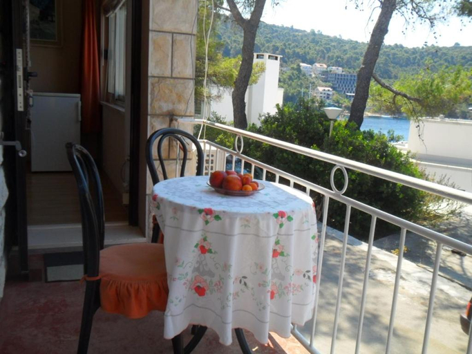 Others 2, Rooms by the sea Brna, Korcula - 12614, Blato