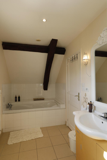 Bathroom 2, French Correze Moulin Bleu, Corrèze