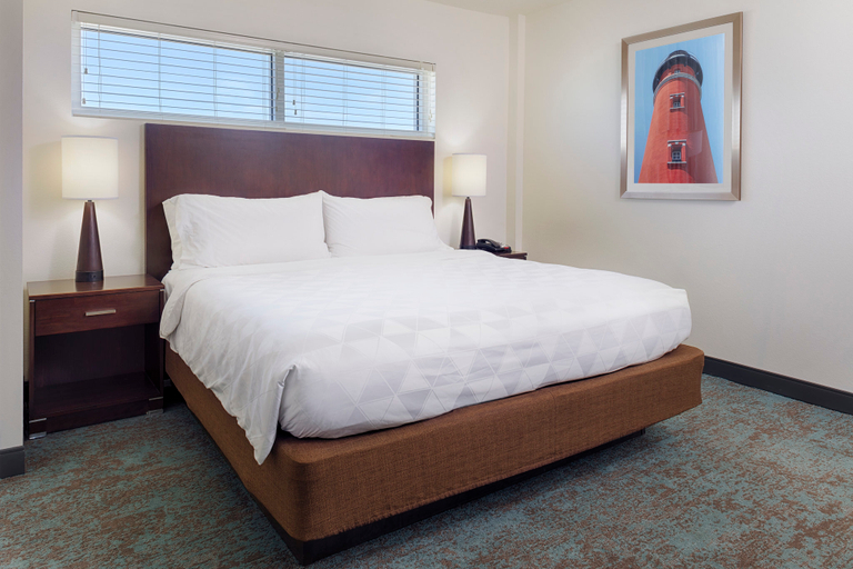Holiday Inn Resort DAYTONA BEACH OCEANFRONT Room Type - 1 Bedroom Suite Communications Access Oceanfront Holiday Inn Resort DAYTONA BEACH OCEANFRONT Room Type - 1 Bedroom Suite Communications Access Oceanfront