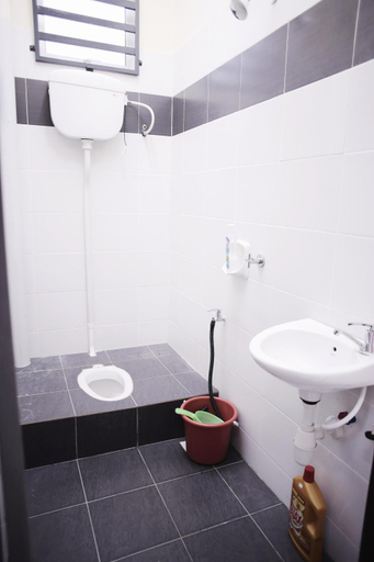 Bathroom 4