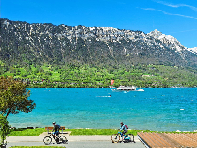 Others 5, Lake House, Interlaken