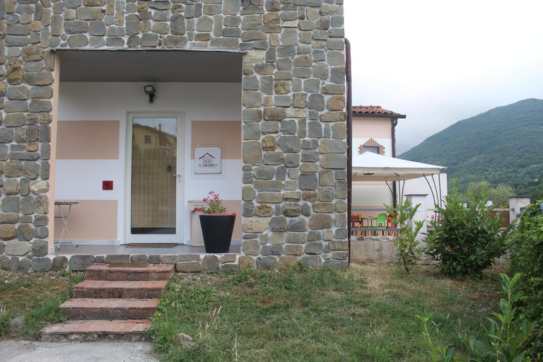 Exterior 13