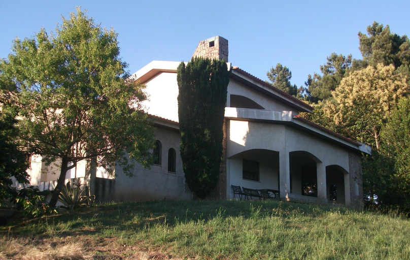 Others 3, Casa Deus, Sabrosa