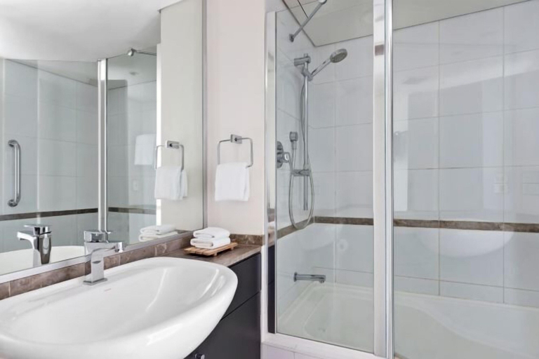 Bathroom 18