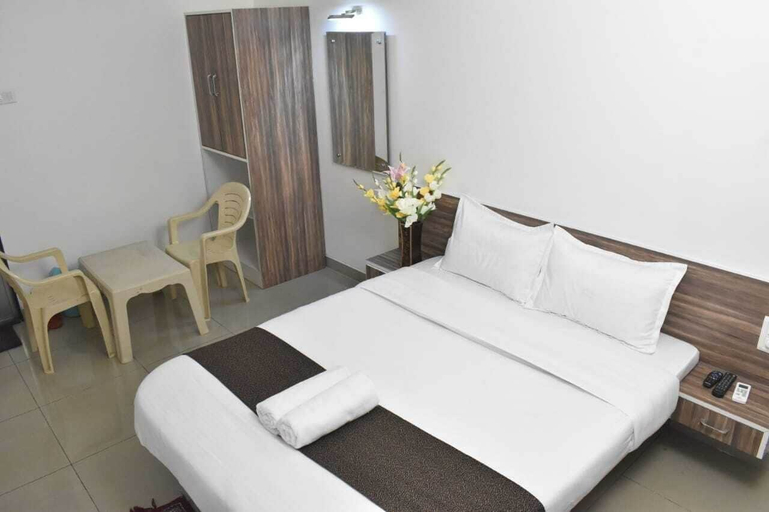 Bedroom 1, Nature Nest Valley Resort, Satara