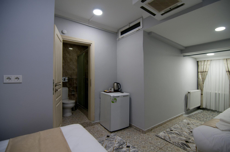Bedroom 4, Istanbul Palace Hotel, Fatih