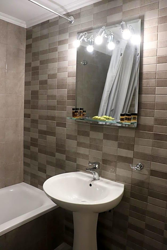 Bathroom 4, Hara, Central Greece