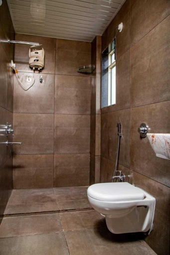 Bathroom, Seasons The Resort, Raigarh