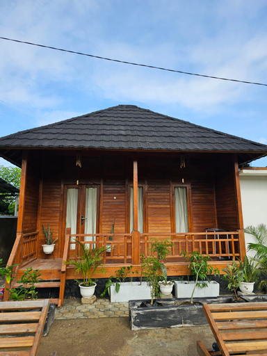 Exterior 5