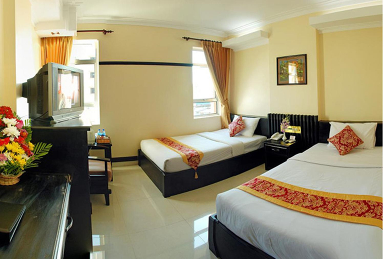 Bedroom 12