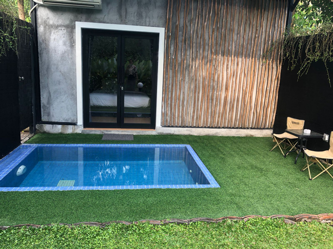 Swimming Pool 16