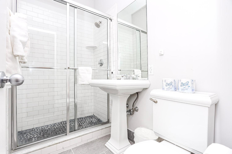 Bathroom 3, Stylish Downtown Studio in the SouthEnd, C.Ave #31, Boston