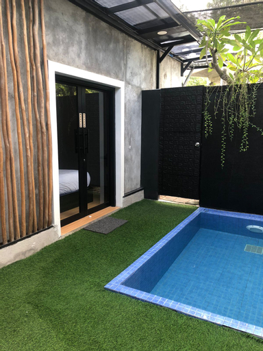 Swimming Pool 15