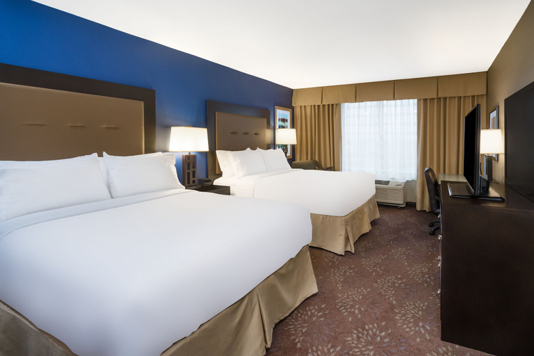 Holiday Inn - Terre Haute Room Type - 2 Queen Standard Mobil Access Roll Shwr