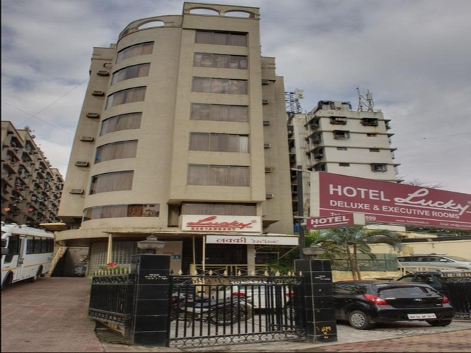 Exterior & Views 2, Hotel Lucky Near Nesco, Mumbai Suburban