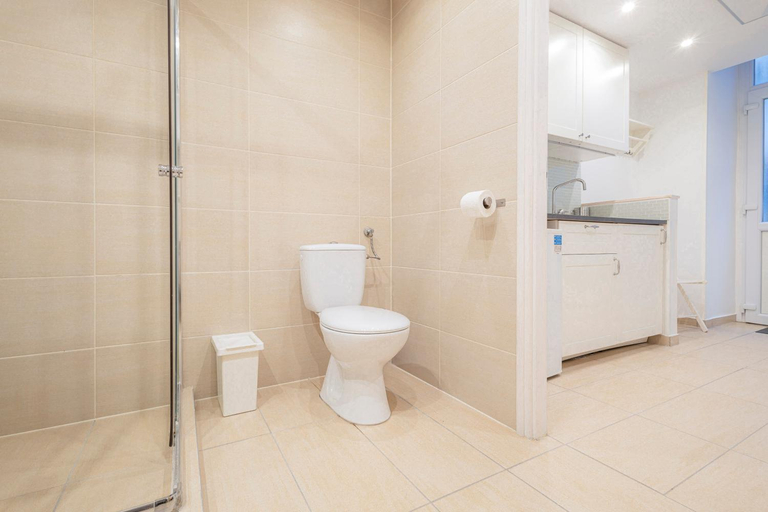 Bathroom 2, Beautiful Home at Basilca 1-2, Budapesti