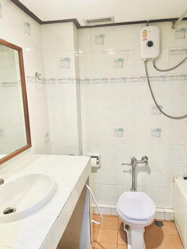 Bathroom 10