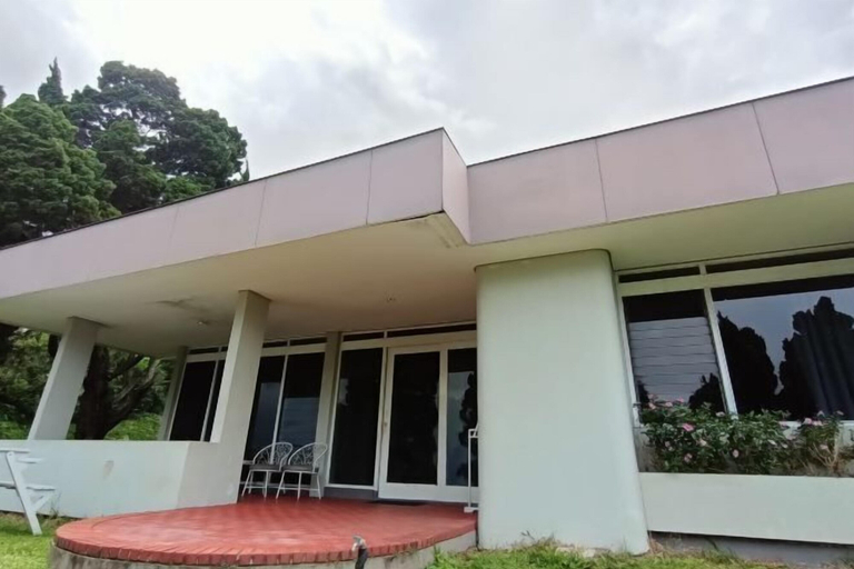 Exterior 17