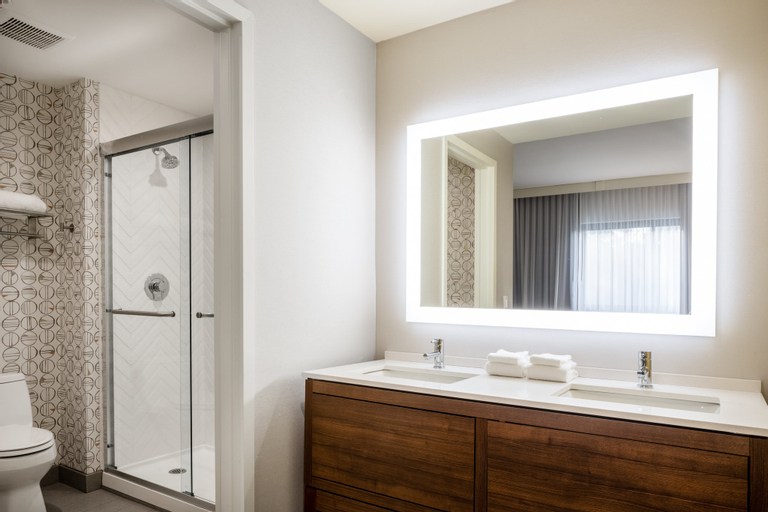 Bathroom 4