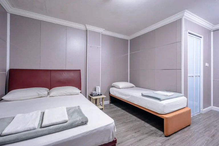 Others 5, K Hotel 8, Singapore