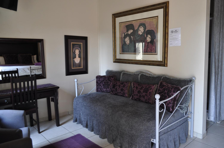 Others 4, Cashan BnB, Bojanala