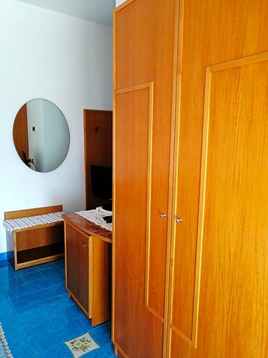 Bedroom 3, La Primavera, Napoli