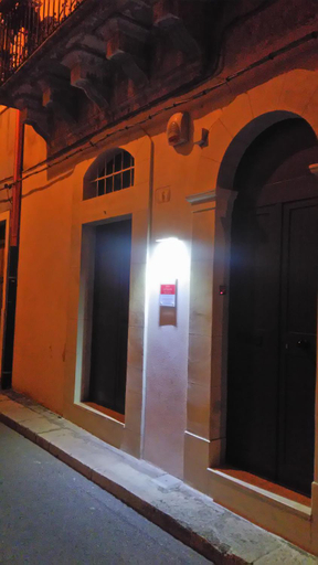 Others 5, Casa dell'aquila Barocca, Ragusa