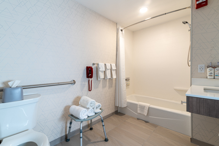 Bathroom 11