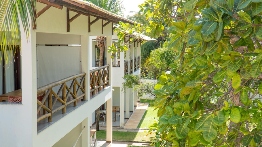 Exterior 3