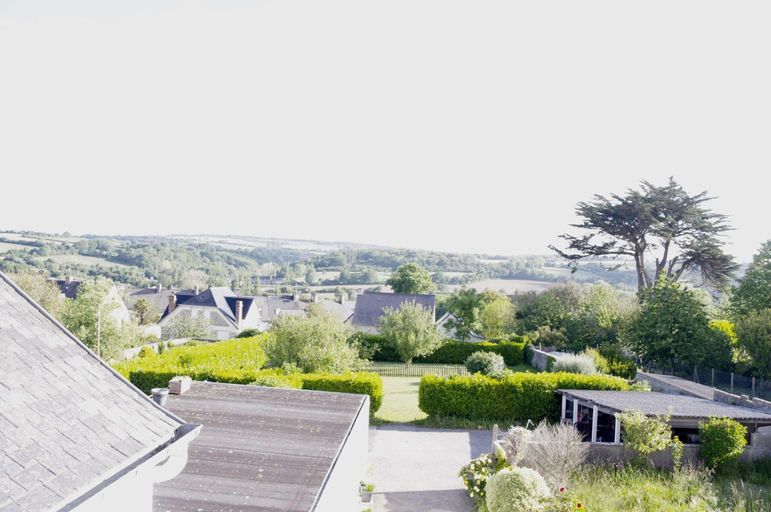Exterior & Views 2, Hôtel De Paris, Manche