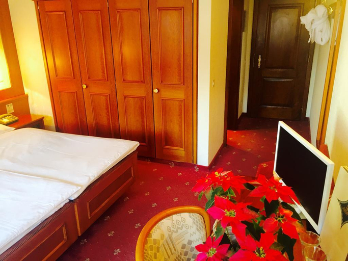 Bedroom 2, Antares, Visp