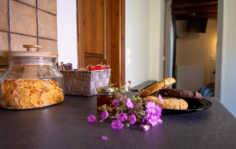 Food & Drinks 5, Xenonas Orizontes, Peloponnese