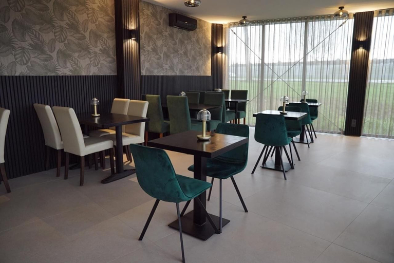 Food & Drinks 5, Ma Airport Hotel, Haarlemmermeer