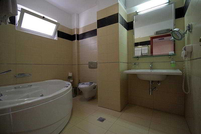 Bathroom 4, Liberty CRE, Crete