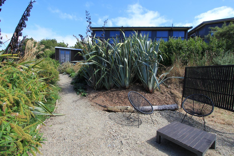 Others 5, The Bird Hide - rustic luxury by the water, Dunedin