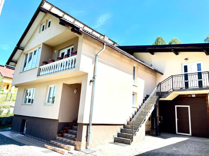 Others 2, Casa Daya Borsa, Borsa