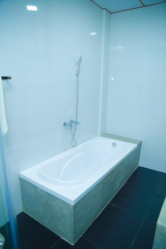 Bathroom 3, Funky Hotel, Hikkaduwa