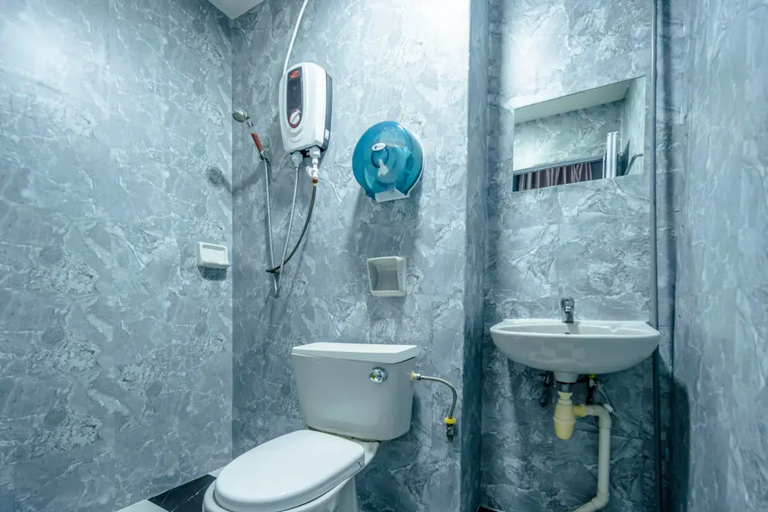 Bathroom 4, K Hotel 8, Singapore