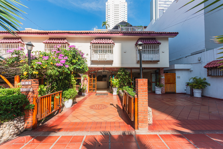 Exterior & Views