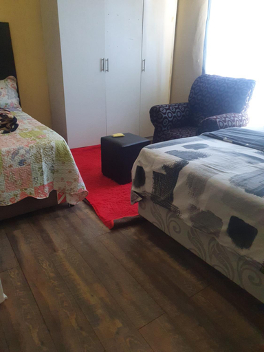 Others 2, Randgate guesthouse, West Rand