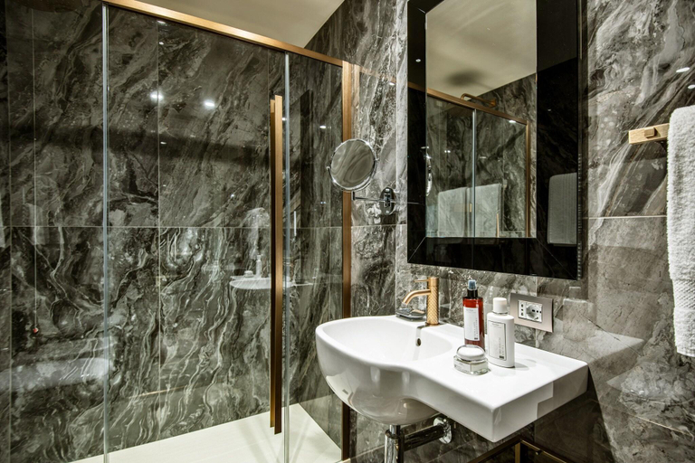 Bathroom 4, Relilax Terme Miramonti, Padua