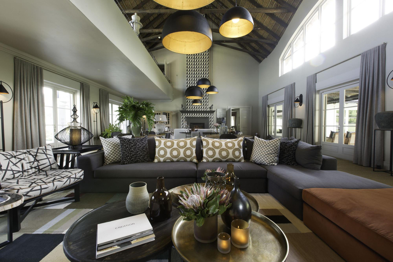 Public Area 4, The Thatch House, Overberg
